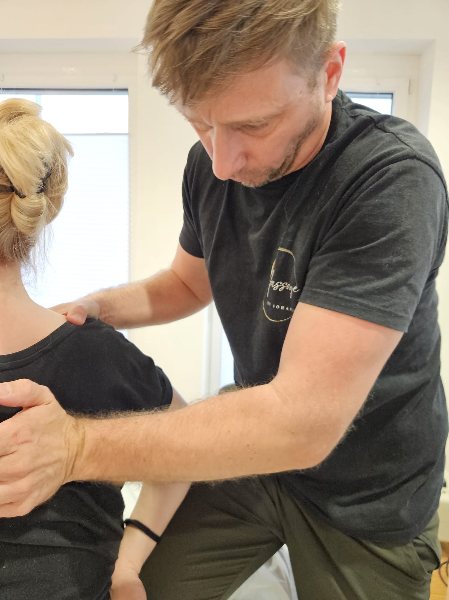 Bindegewebsmassage in Graz & Umgebung – Tiefenwirkung für Gesundheit und Wohlbefinden (Gutschein 35 Minuten)